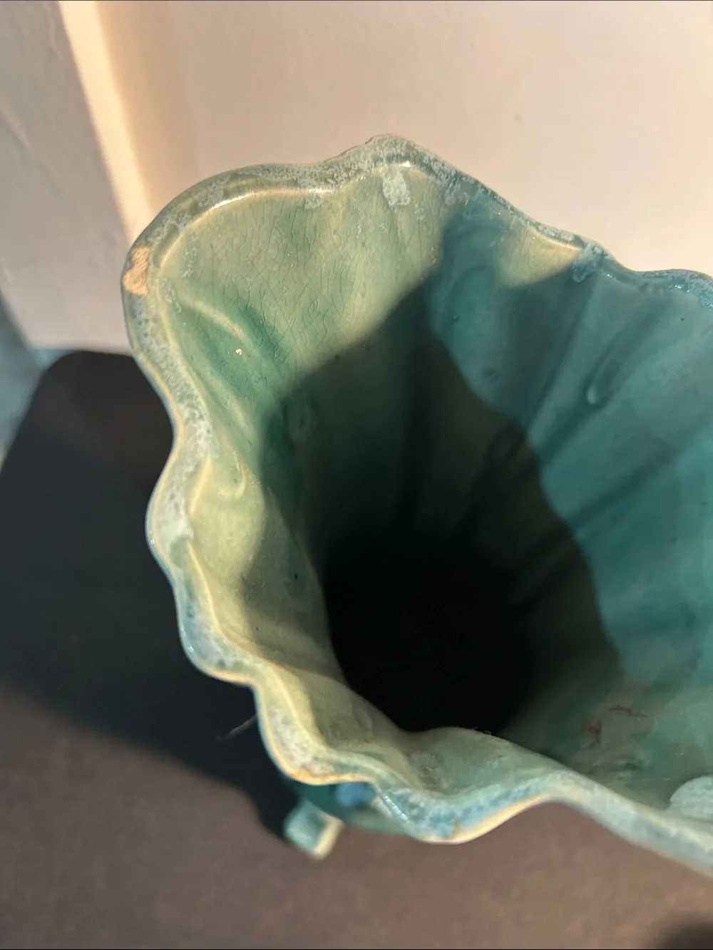 Green Ceramic Tripod Vase mcm drip